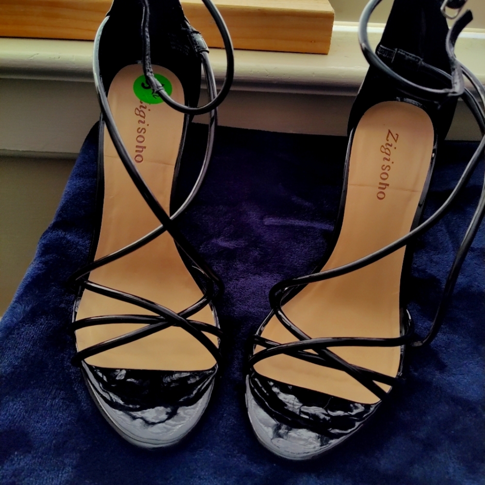Zigisoho Sandals